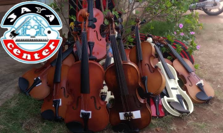 Les violons de JAYA CENTER